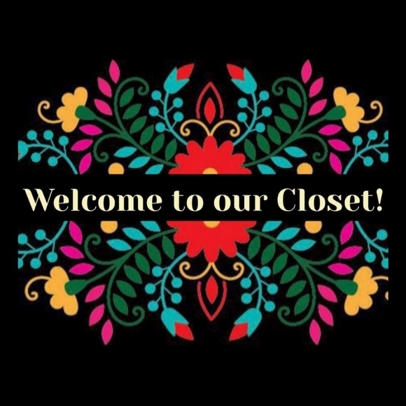 Meet your Poshers, The Rivero Familia - Picture 1 of 4